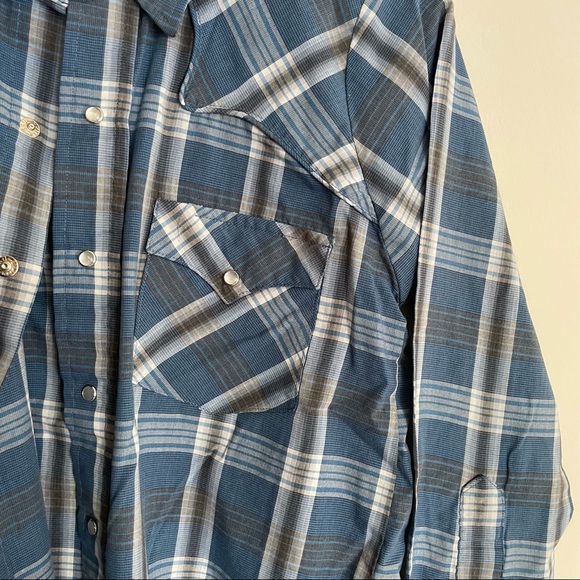 Flannel button down - Picture 3 of 5